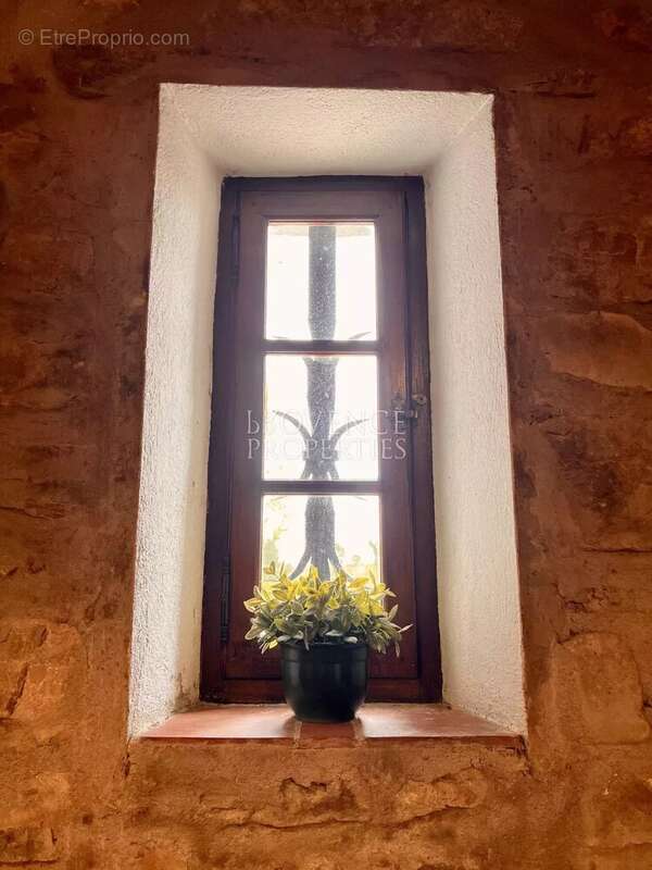 Maison à BESSE-SUR-ISSOLE