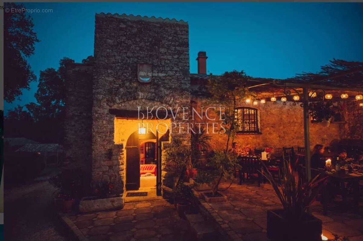 Maison à BESSE-SUR-ISSOLE