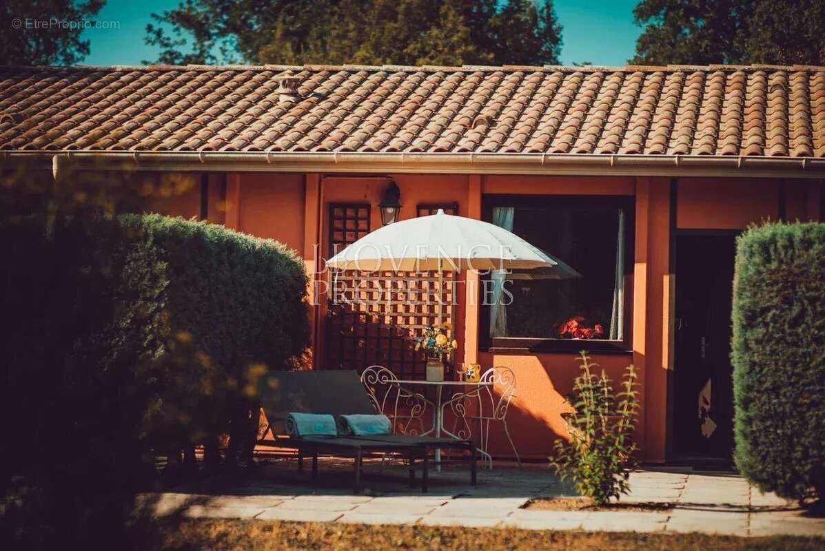 Maison à BESSE-SUR-ISSOLE