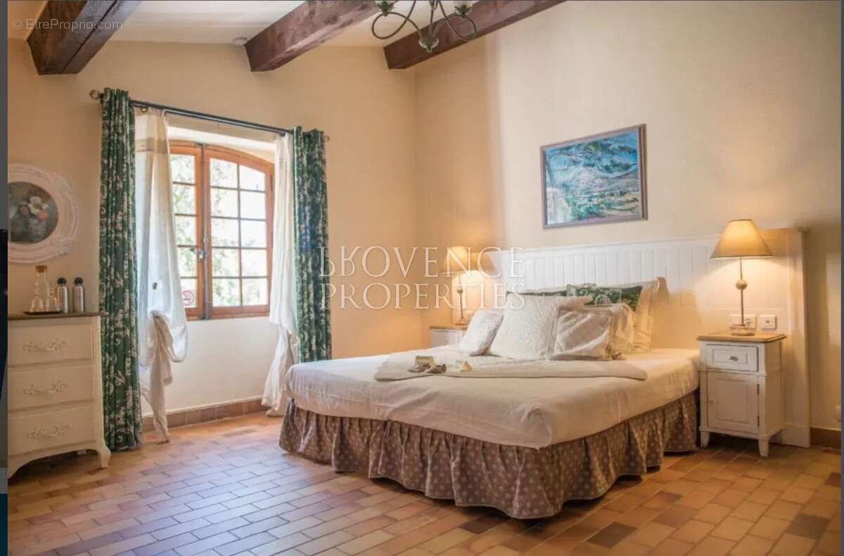 Maison à BESSE-SUR-ISSOLE