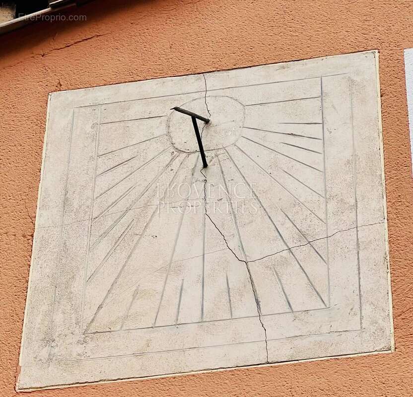 Maison à BESSE-SUR-ISSOLE