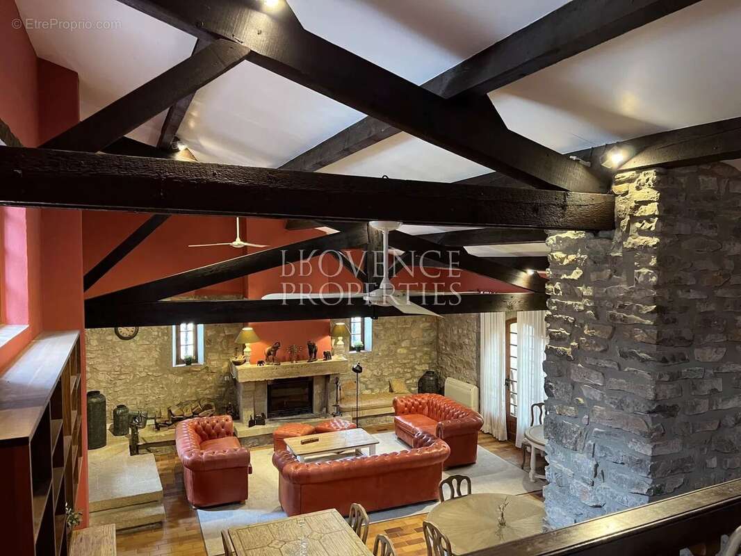 Maison à BESSE-SUR-ISSOLE