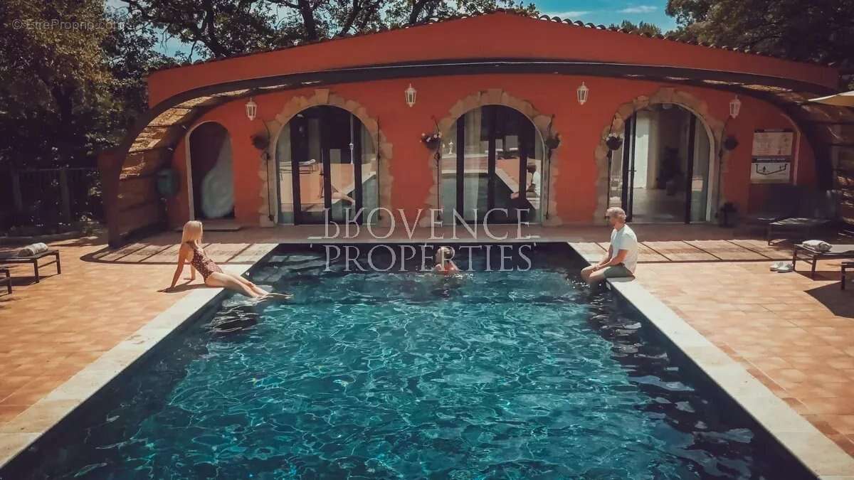 Maison à BESSE-SUR-ISSOLE