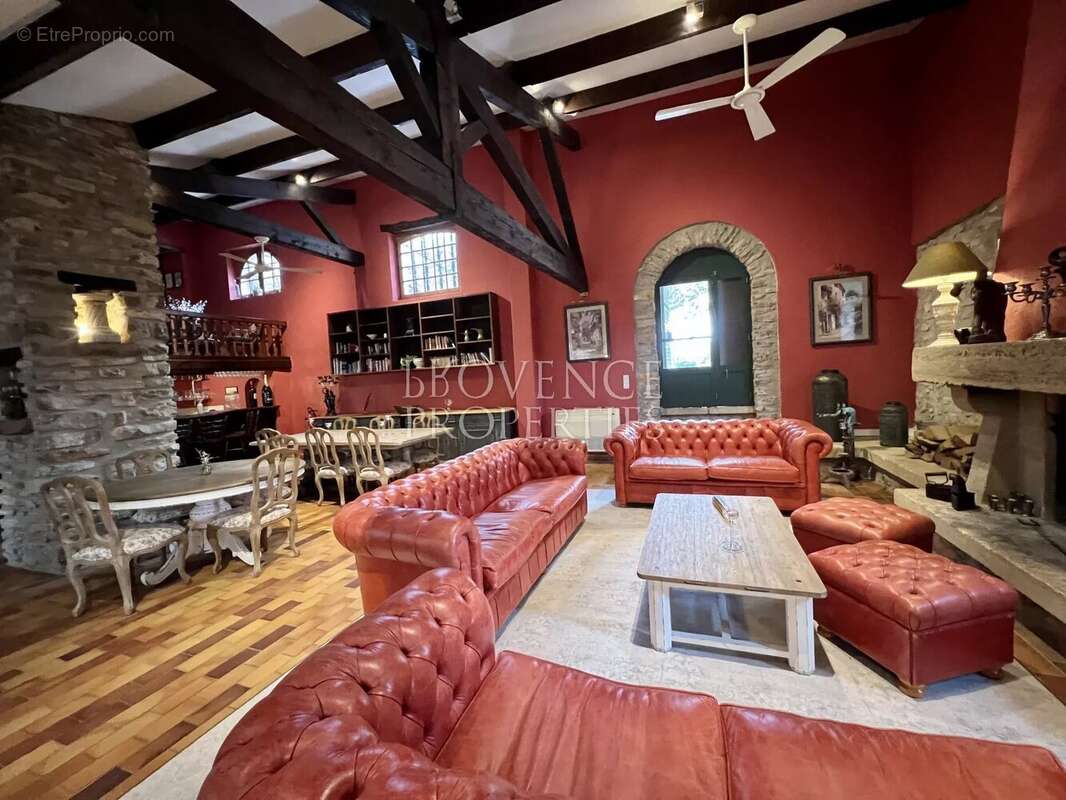 Maison à BESSE-SUR-ISSOLE