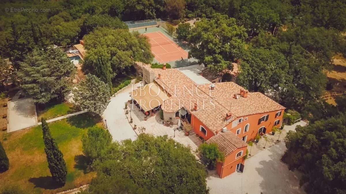 Maison à BESSE-SUR-ISSOLE