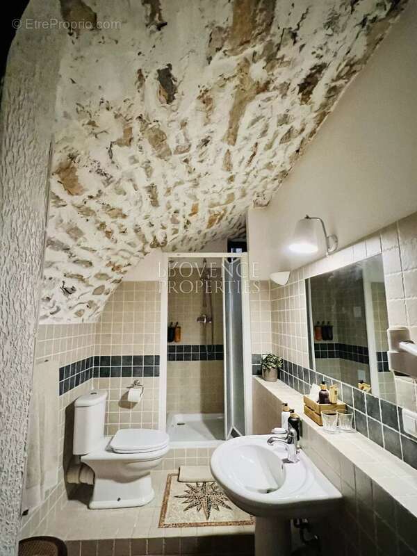 Maison à BESSE-SUR-ISSOLE