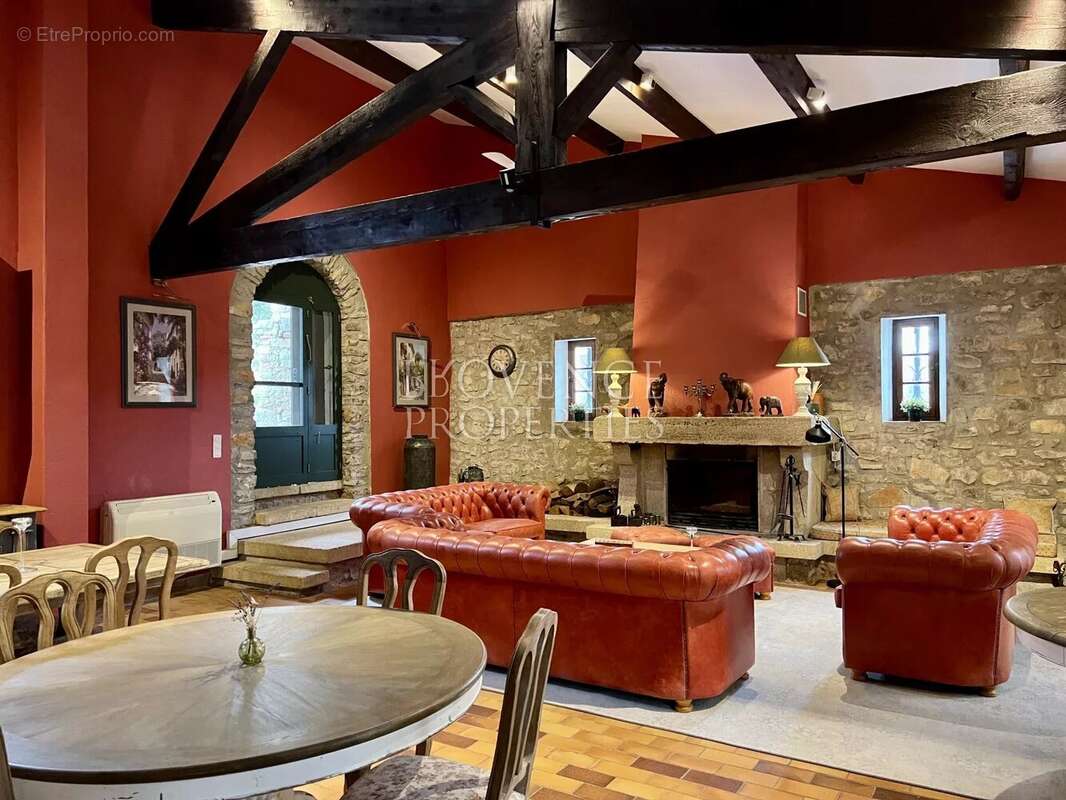 Maison à BESSE-SUR-ISSOLE