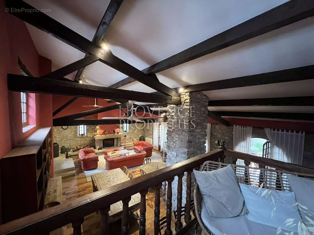 Maison à BESSE-SUR-ISSOLE