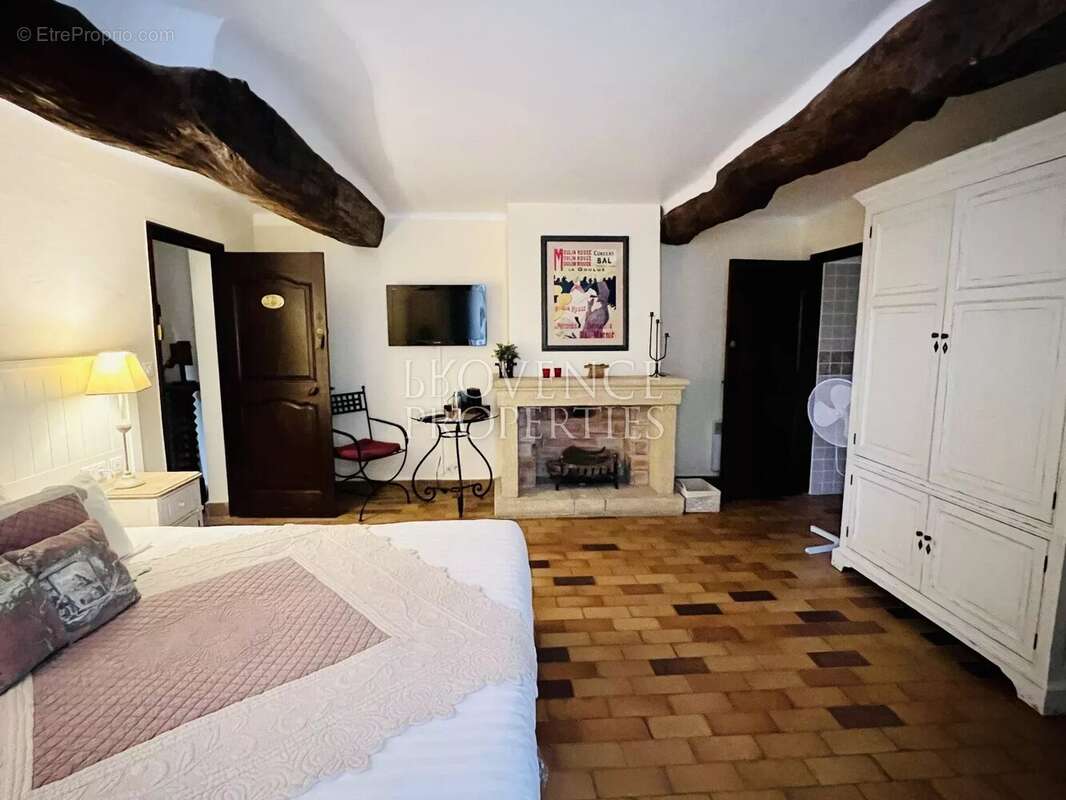 Maison à BESSE-SUR-ISSOLE