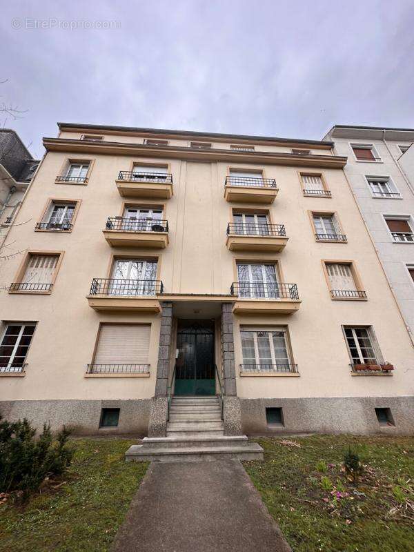 titre - Appartement à CHAMALIERES