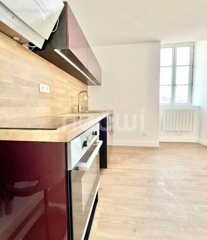 Appartement à COMBRONDE