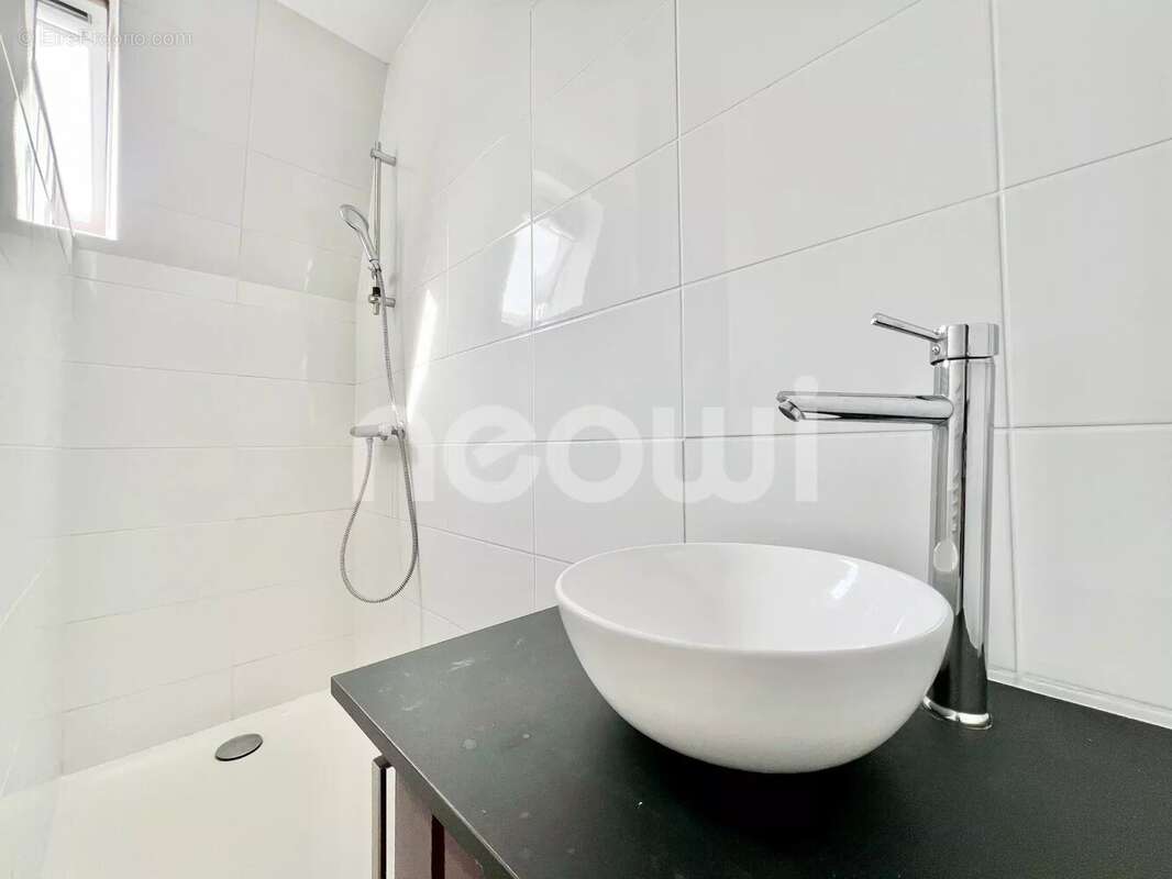 Appartement à COMBRONDE