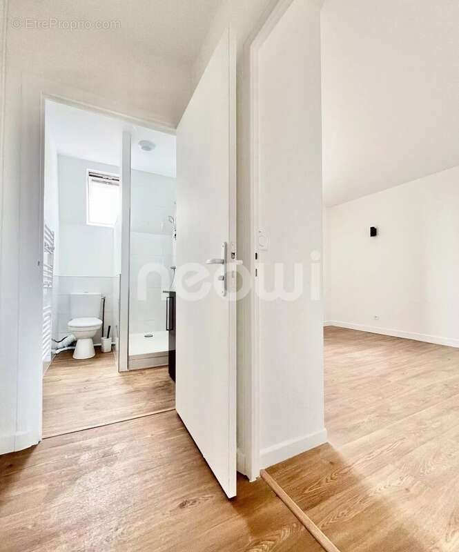 Appartement à COMBRONDE
