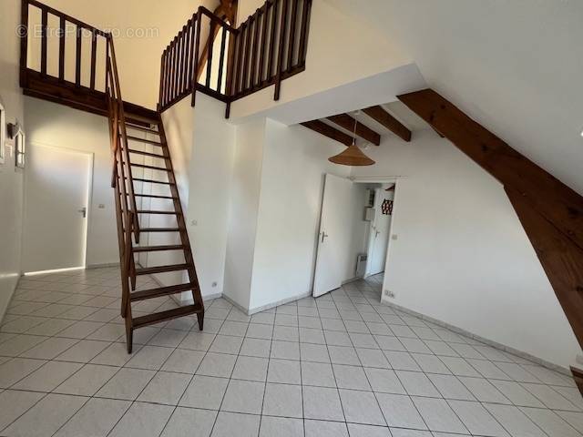 Appartement à EPERNON