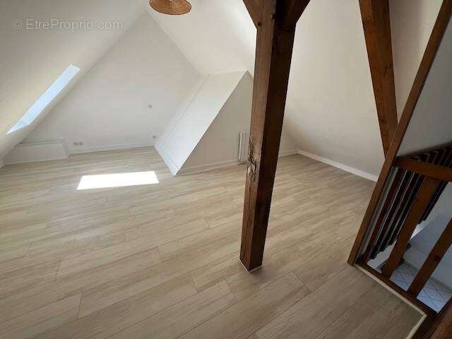 Appartement à EPERNON