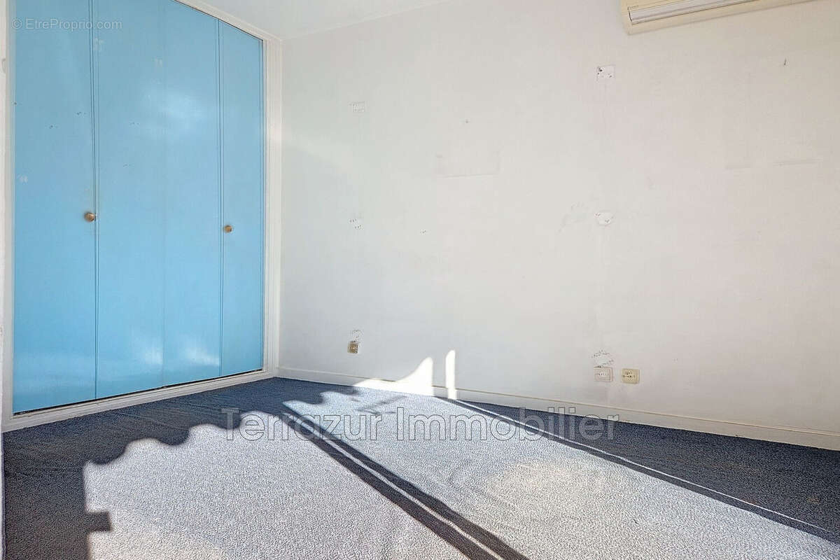 Appartement à VALLAURIS