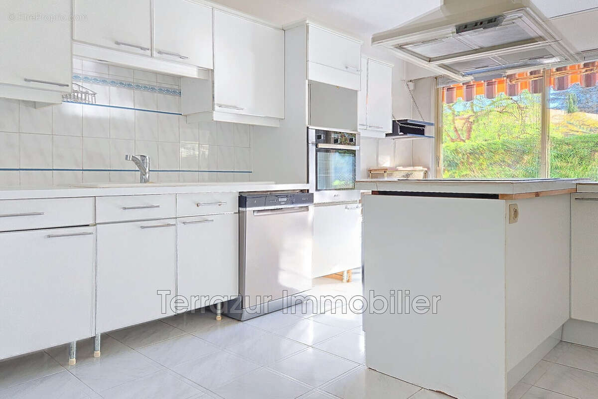 Appartement à VALLAURIS