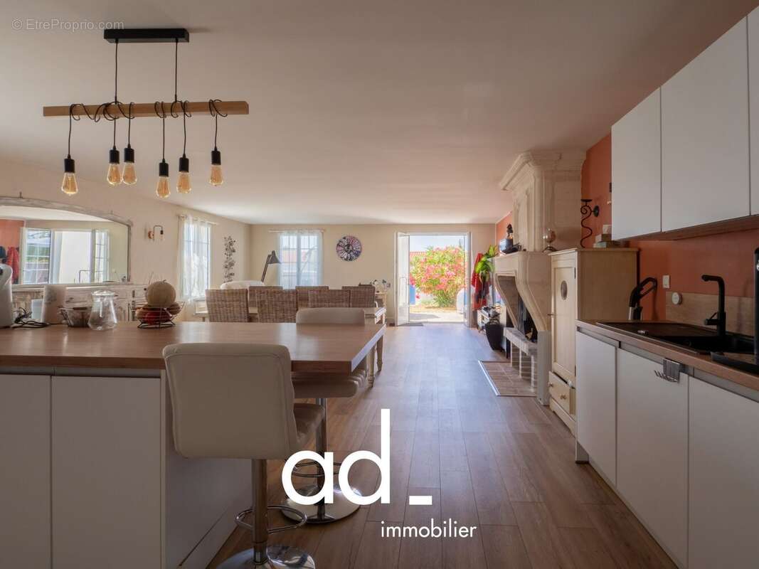 Maison à NIEUL-SUR-MER