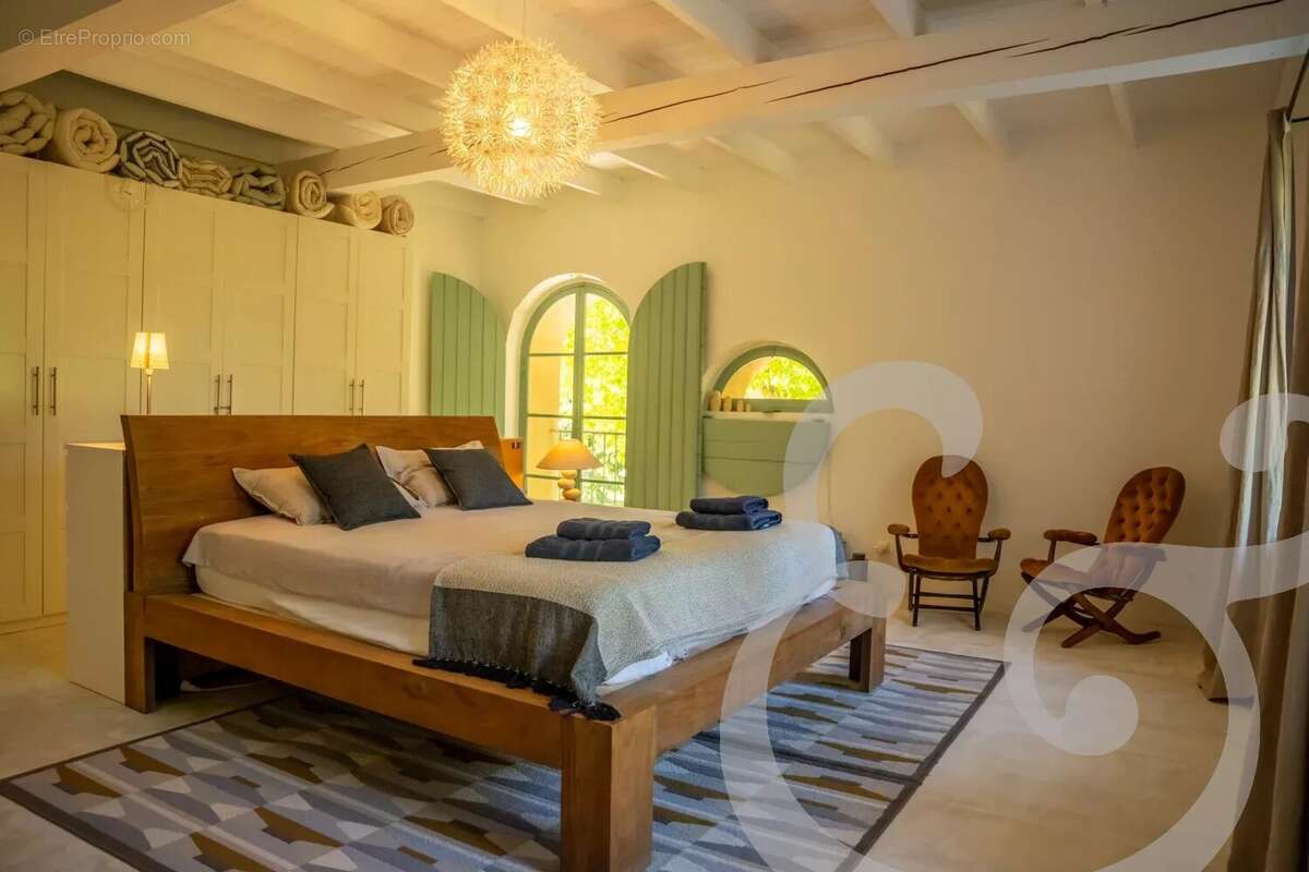 Maison à PLAN-D&#039;ORGON