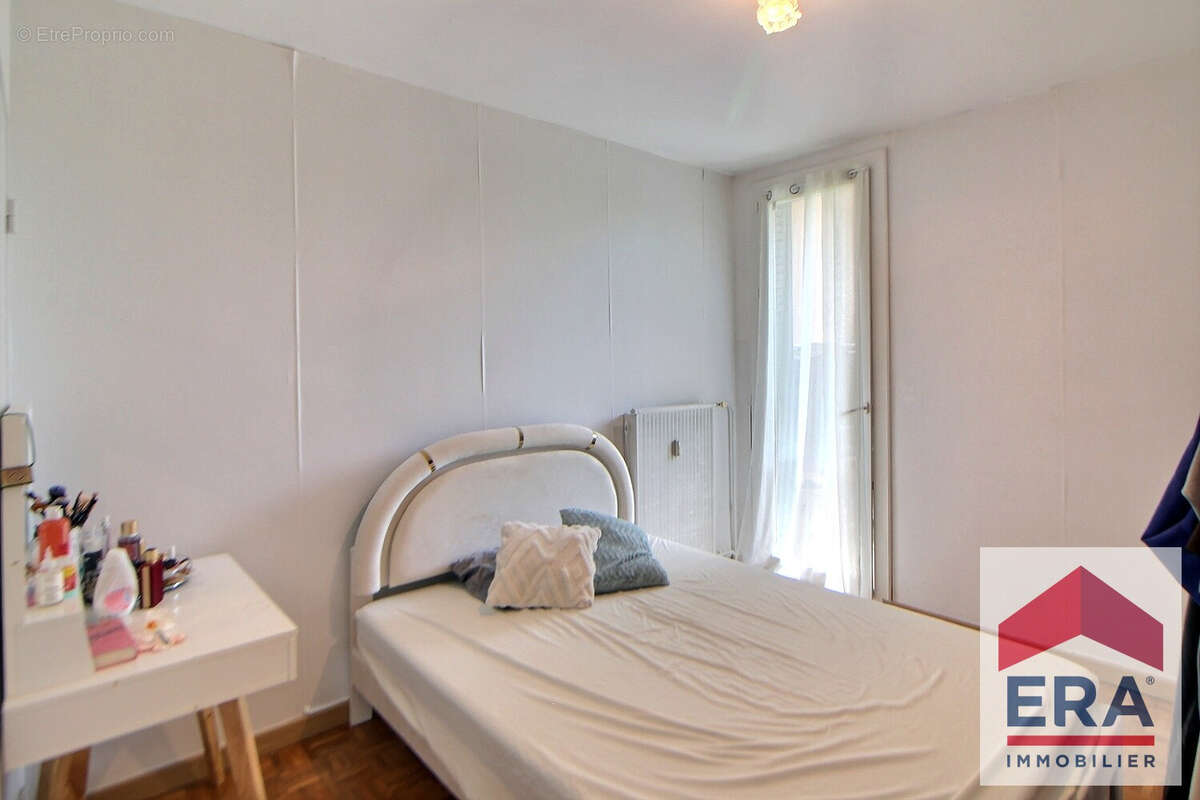 Appartement à PIERRELATTE