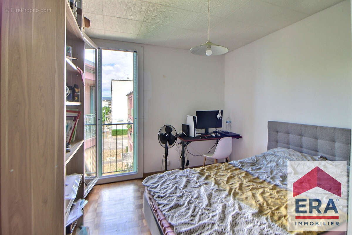 Appartement à PIERRELATTE