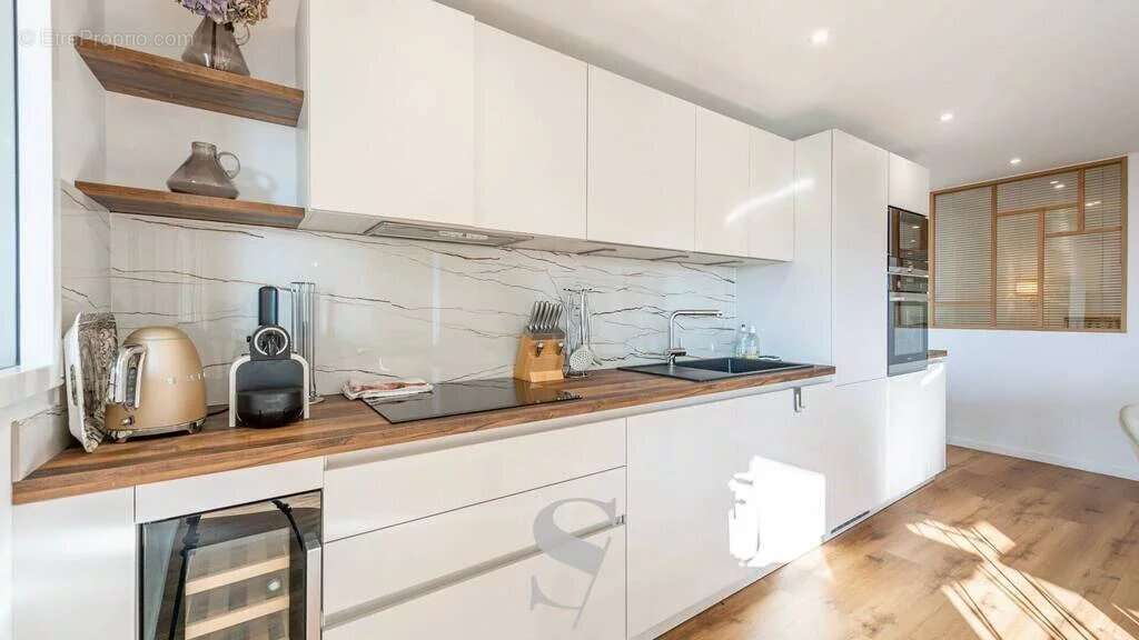 Appartement à VEYRIER-DU-LAC