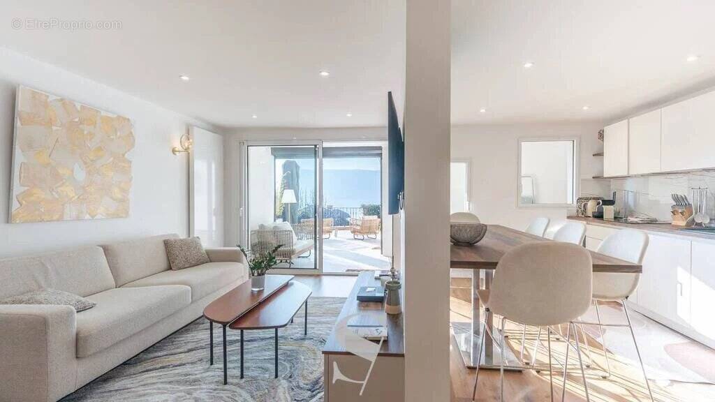 Appartement à VEYRIER-DU-LAC