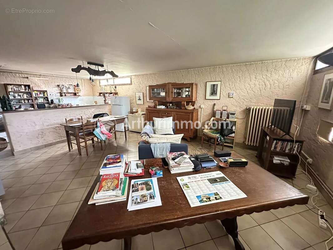 Maison à SAINT-ASTIER