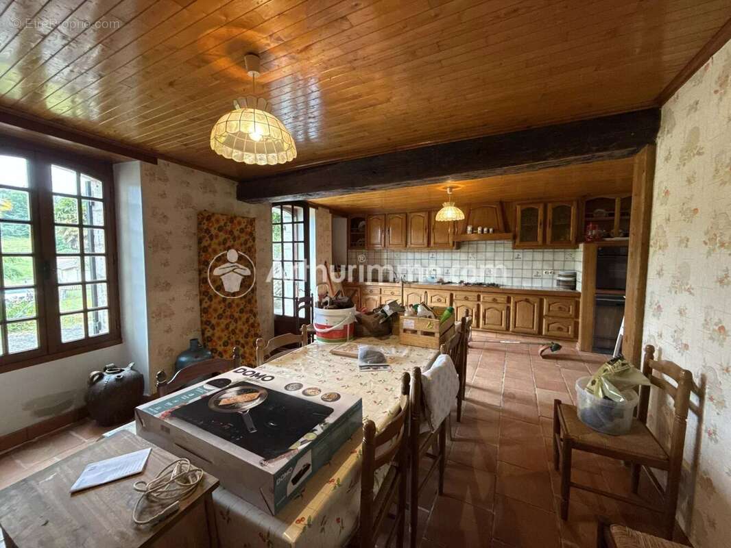 Maison à SAINT-ASTIER