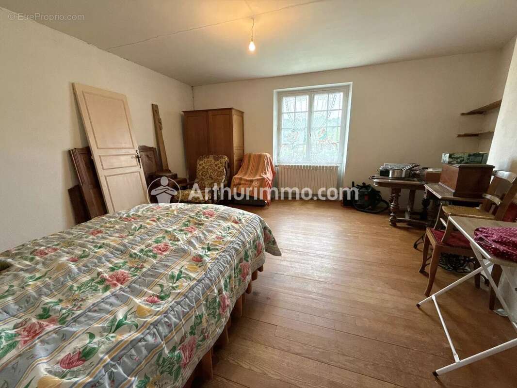 Maison à SAINT-ASTIER