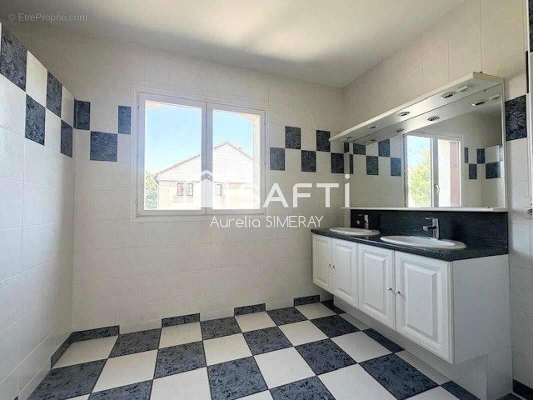 Photo 6 - Maison à RUFFEY-LES-ECHIREY