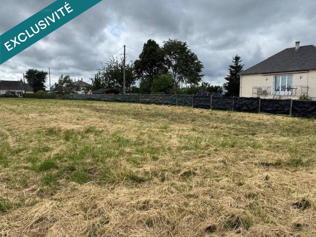 Photo 1 - Terrain à MONTRICHARD