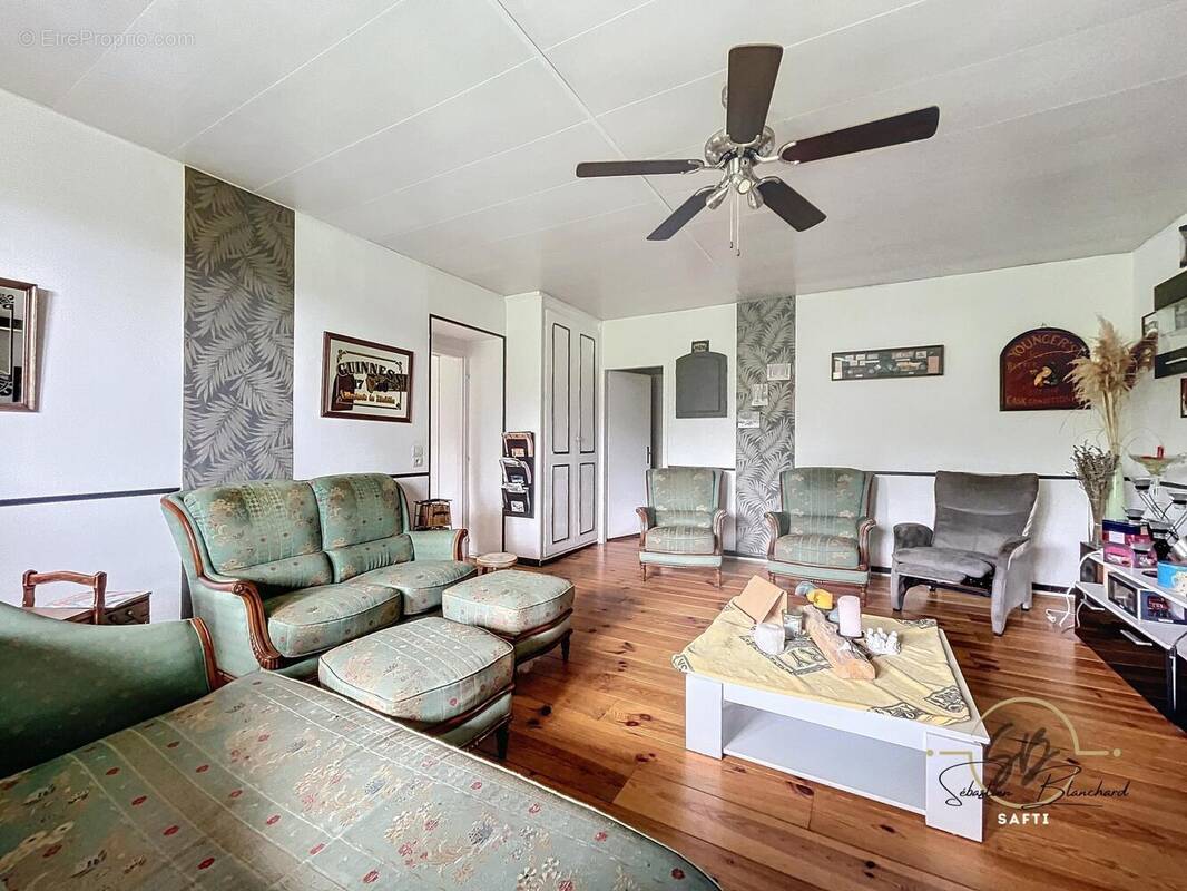 Photo 1 - Maison à CHANAY