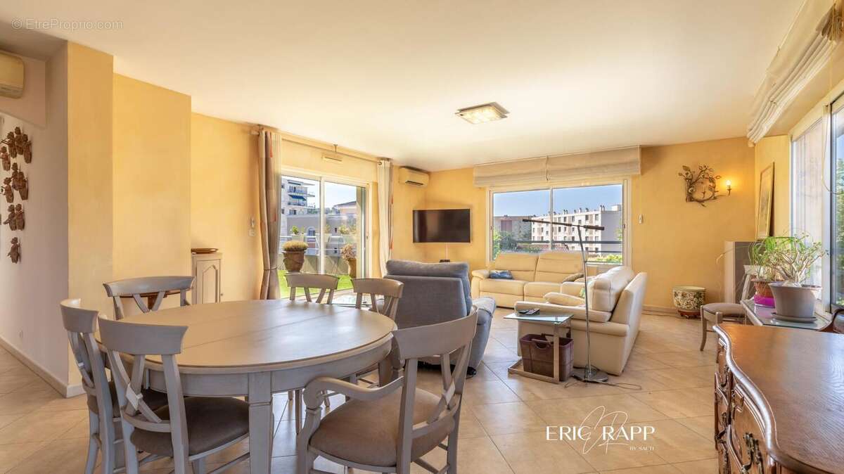 Photo 4 - Appartement à SAINT-RAPHAEL