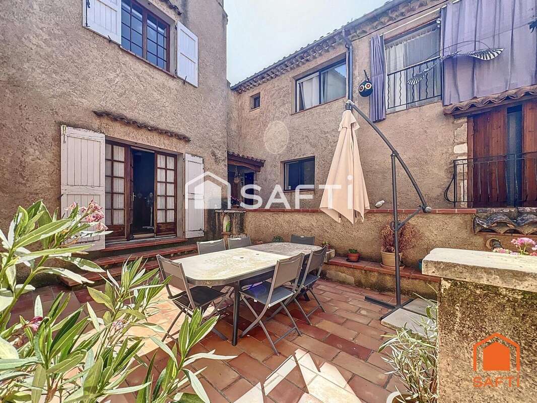 Photo 2 - Maison à REGUSSE