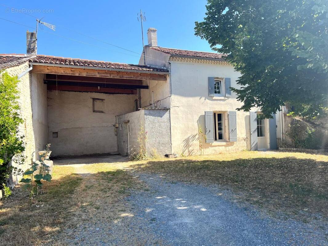 Photo 1 - Maison à VARAIZE