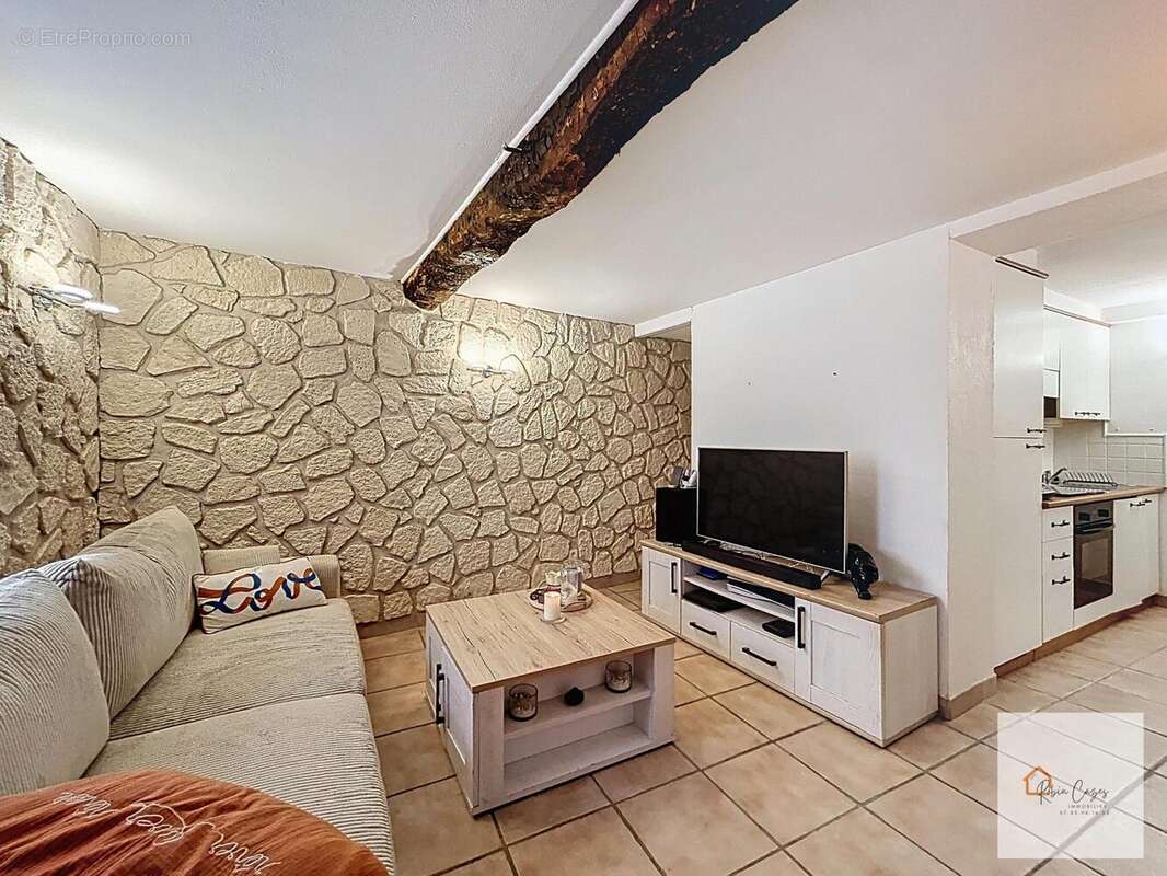 Photo 2 - Maison à FAUGERES