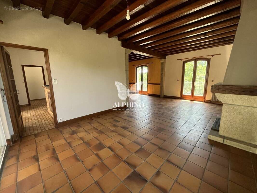 Maison à SAINT-VICTURNIEN