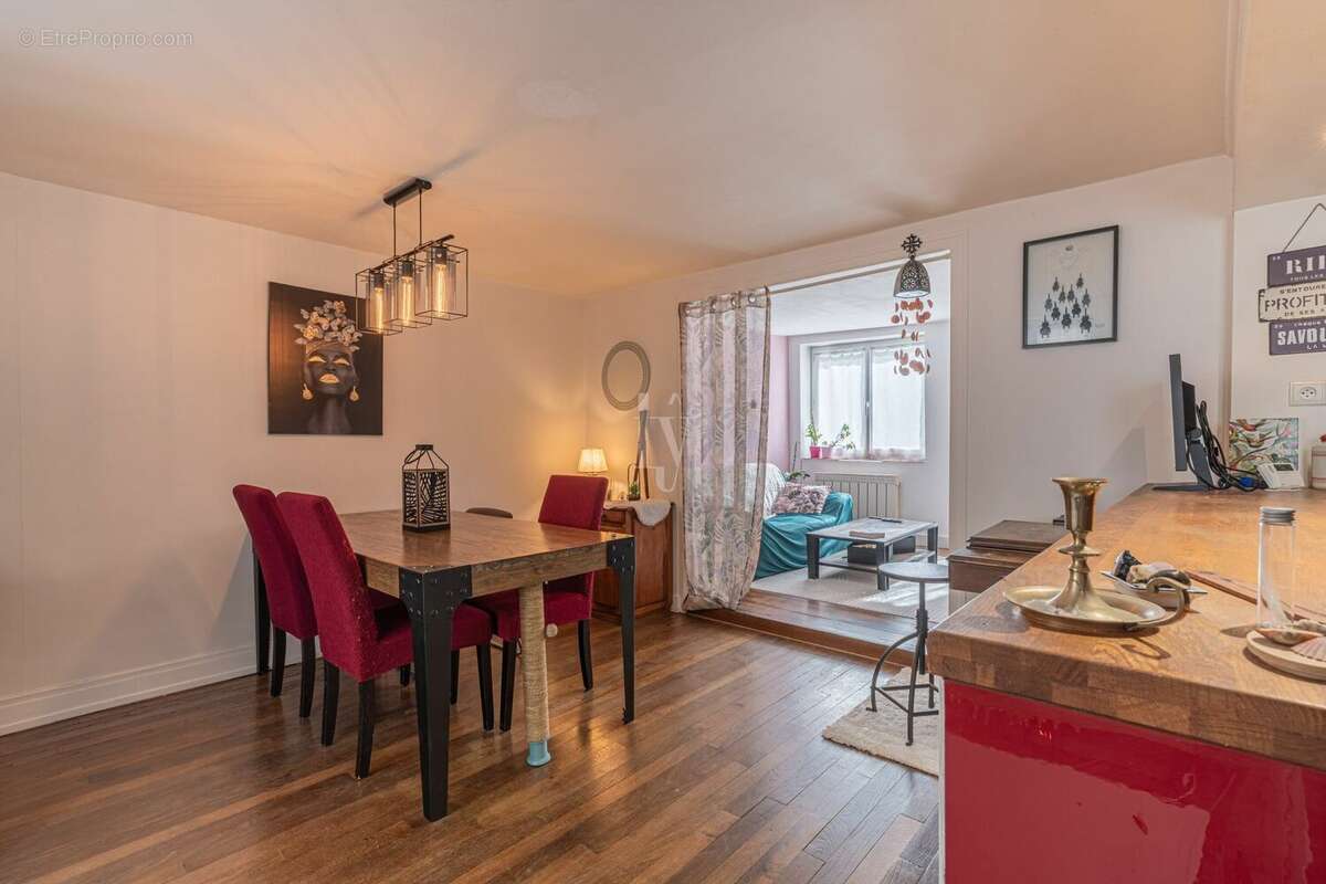 Maison à SAINT-JOUVENT