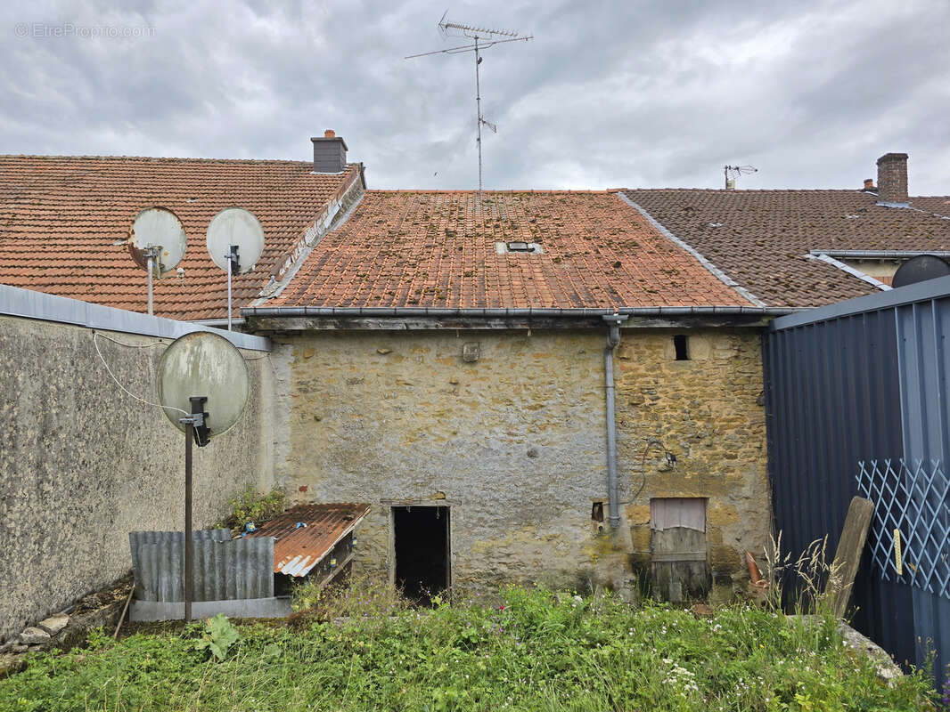 Maison à POURU-AUX-BOIS