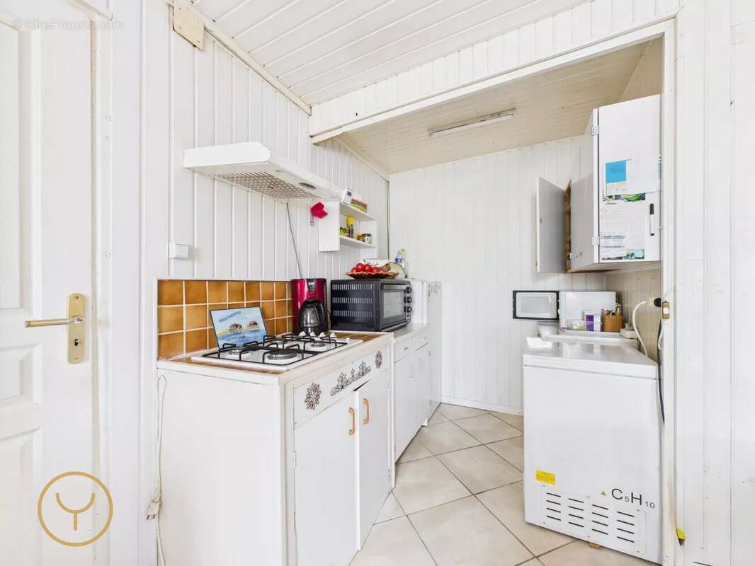 Maison à MAIZIERES-LA-GRANDE-PAROISSE