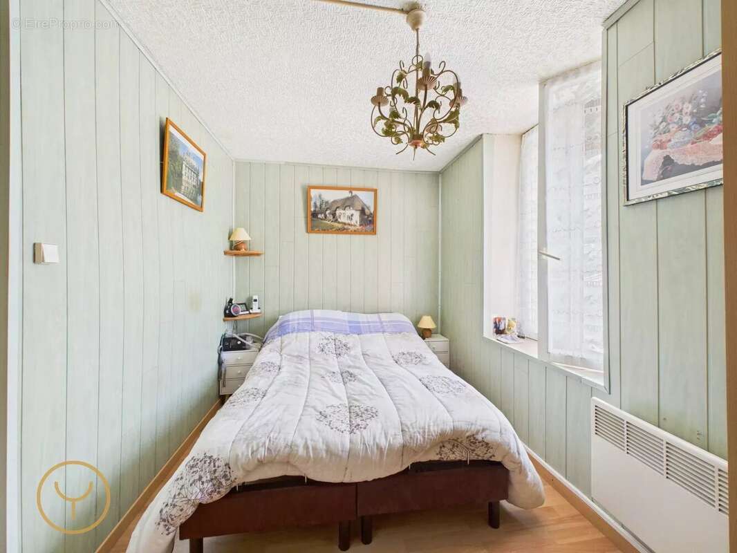 Maison à MAIZIERES-LA-GRANDE-PAROISSE