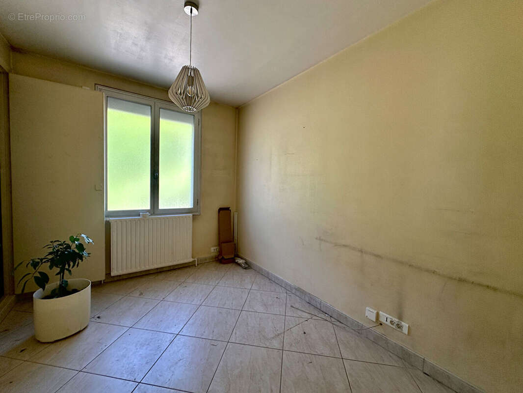 Maison à BONNEUIL-LES-EAUX