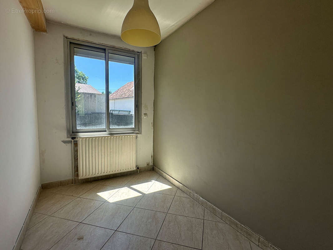 Maison à BONNEUIL-LES-EAUX