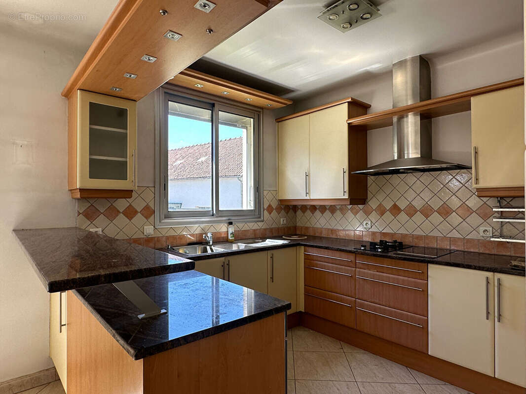 Maison à BONNEUIL-LES-EAUX