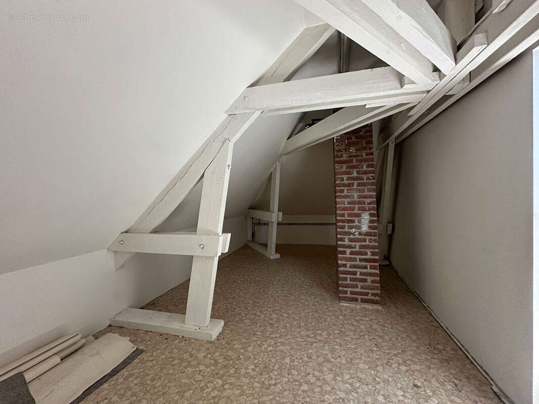 Maison à BONNEUIL-LES-EAUX