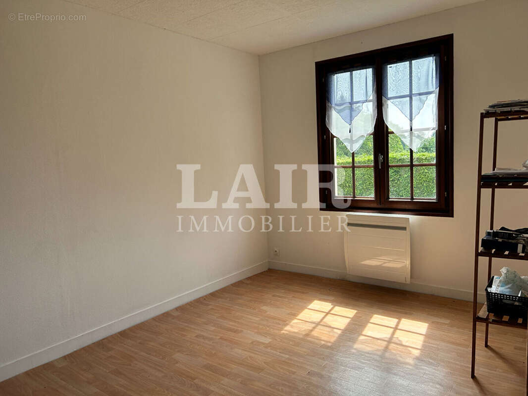 Maison à MONTMERREI