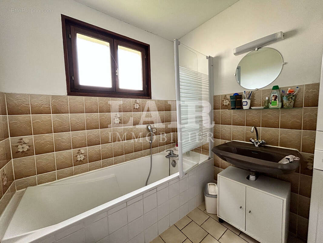 Maison à MONTMERREI