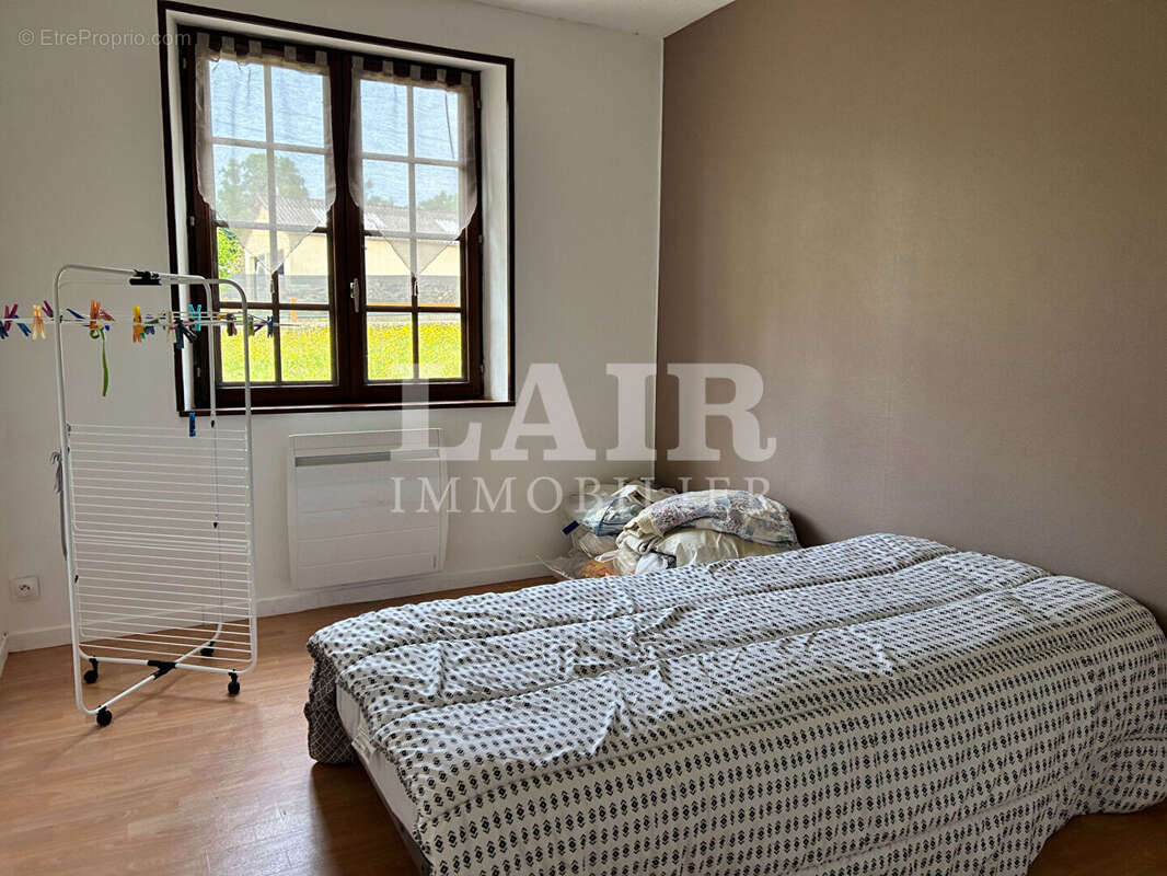 Maison à MONTMERREI