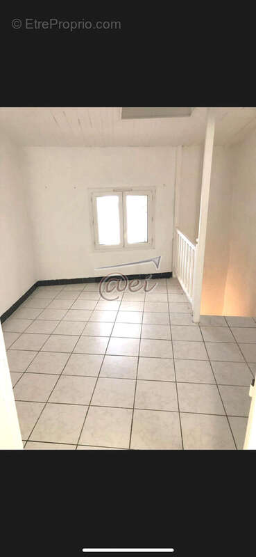 Appartement à SAINT-MAXIMIN-LA-SAINTE-BAUME